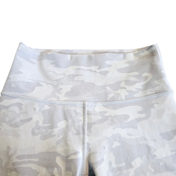 Lululemon Wunder Under Shorts 10" Ribbed Incognito Camo Jacquard Alpine White 6 - Picture 11 of 15